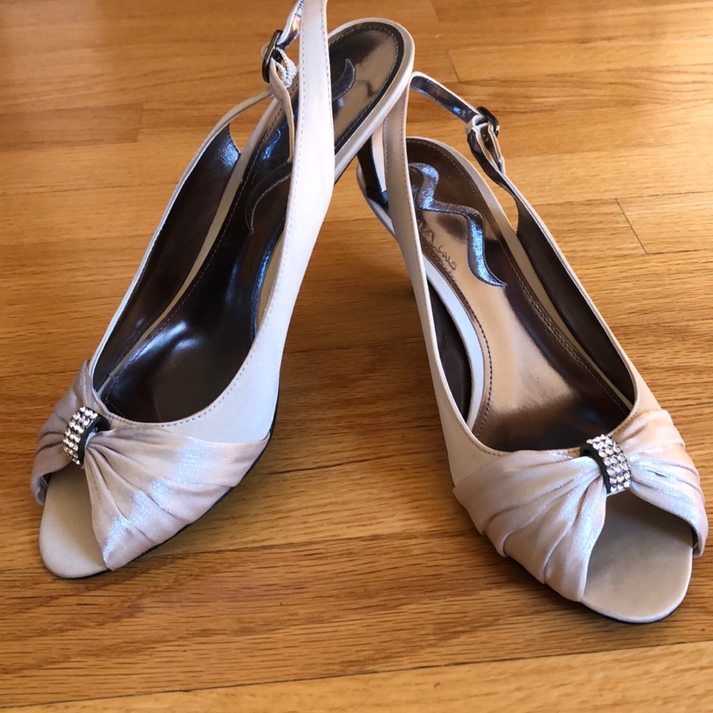 Nina Dress Shoe Size 9